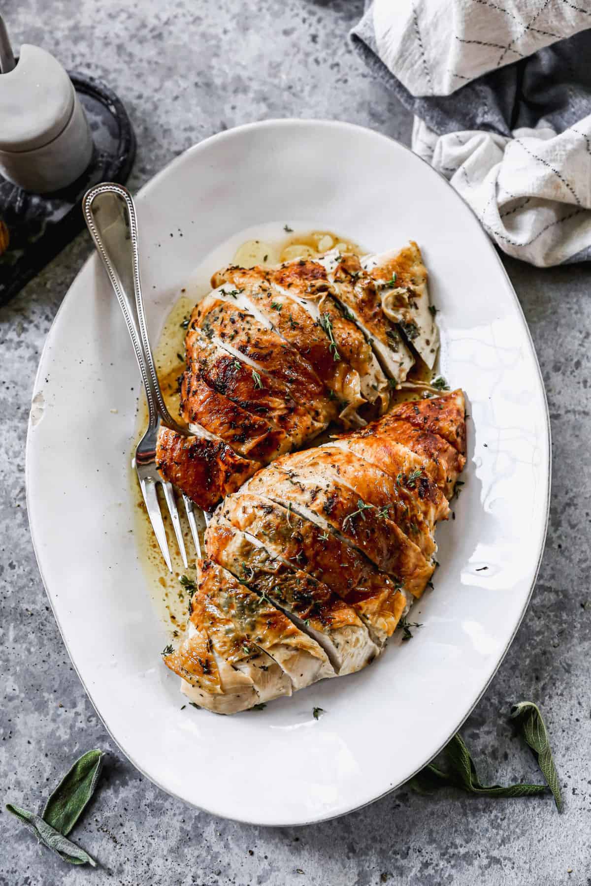 Roasted Turkey Breast for Small Groups: Juicy & Effortless Holiday